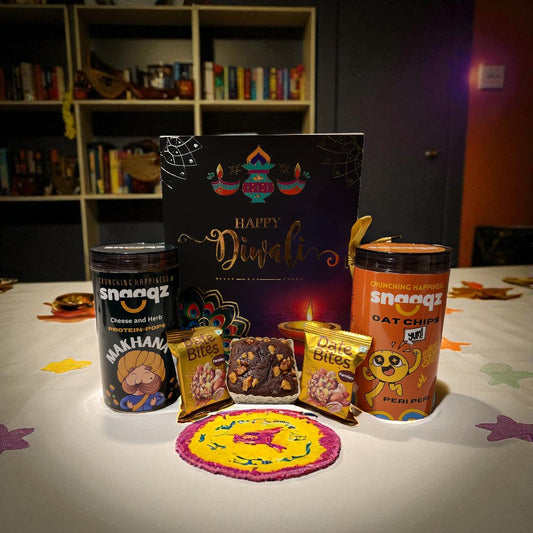 SNAAQZ Diwali Gift Hamper | 5-in-1 Healthy Snack Box with Cheese & Herbs Makhana, Peri Peri Oat Chips, 2 Date Bites & 1 Mini Dry Cake